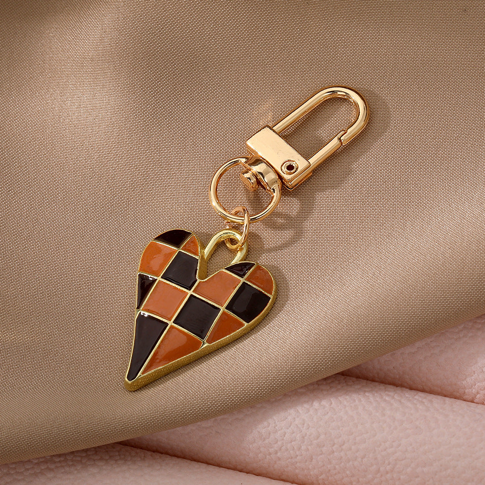 Wholesale Minimalist Grid Heart Alloy Keychains